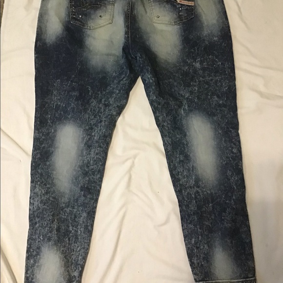 Plus Size Parasuco Jeans - Picture 2 of 5